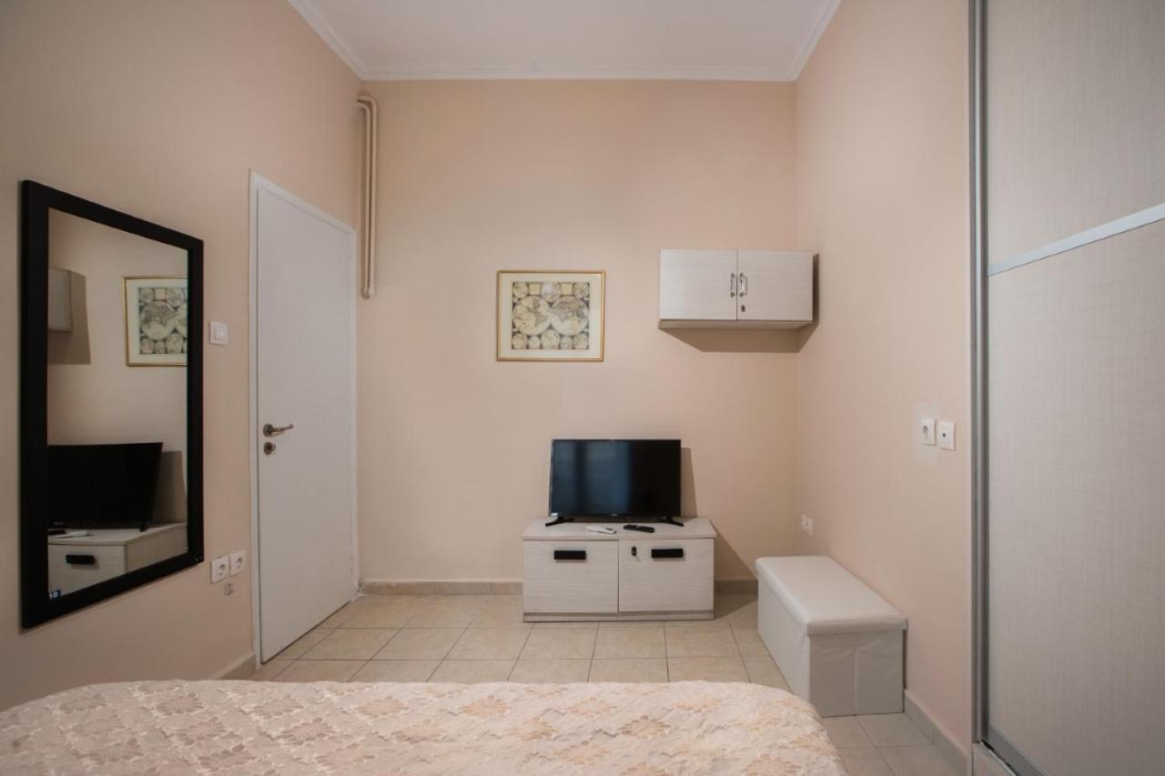 Apartment In The Centre Of Athina Atenas Exterior foto